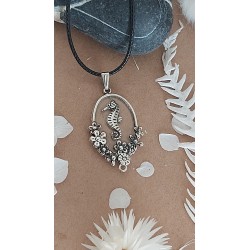 Pendentif métal avec...